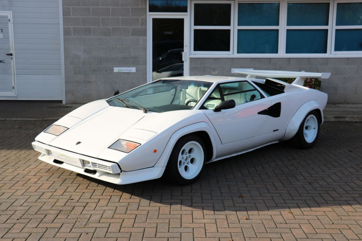 Lamborghini Countach S - Simon Furlonger